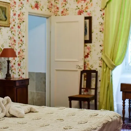 בית נופש Chateau Arize *