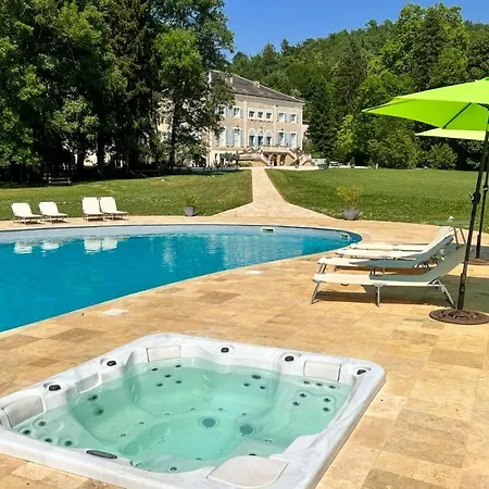 בית נופש Chateau Arize *